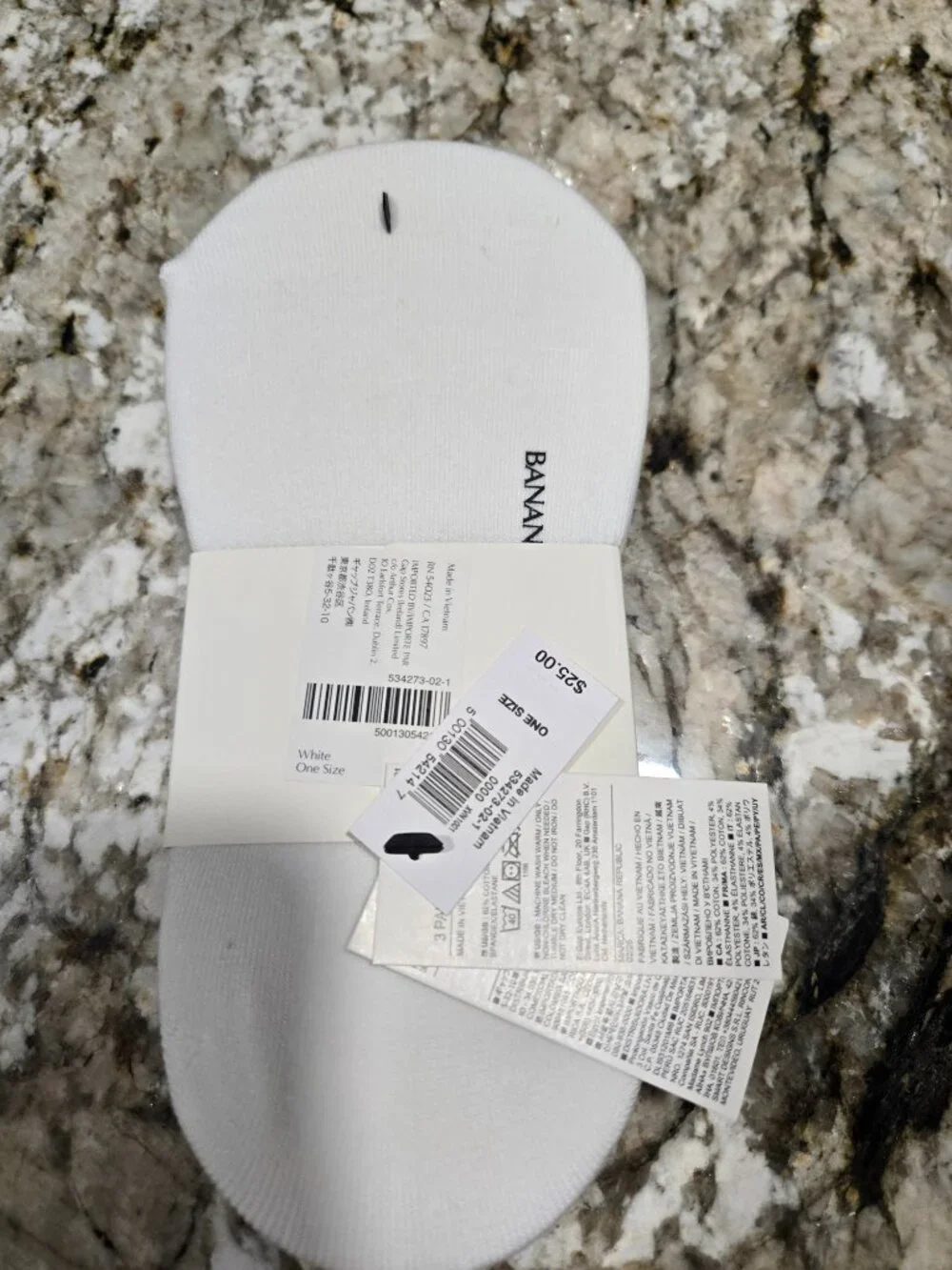 Banana Republic 3-Pairs Women's No-Show White Socks, New with Tags, Retails $25